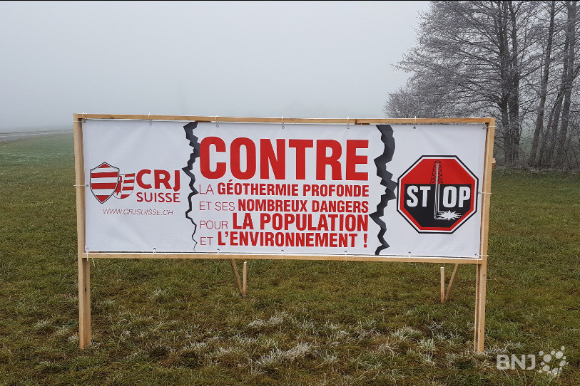 Une dizaine d'affiches ont été installées dans la Vallée et l'Ajoie. L'opération a coûté environ 1'000 francs à l'association.