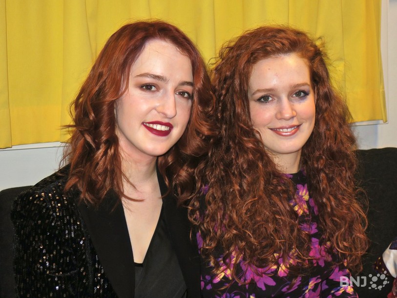 Camille et Julie Berthollet : Du classique à la chanson ! - RTN votre ...