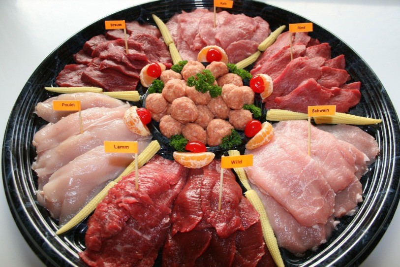 La viande crue doit être séparée des autres aliments pour éviter les contaminations. (Image d'illustration)