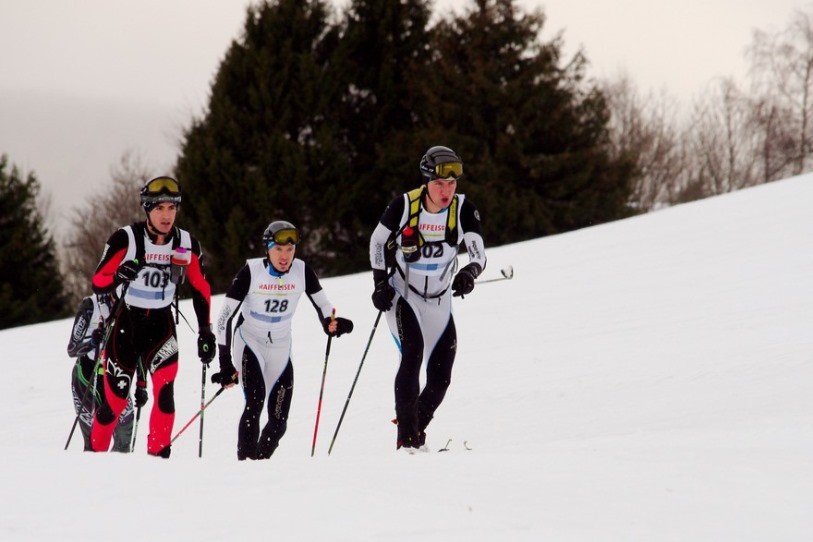 Les randonneurs à ski à l'assaut du Chasseron. 