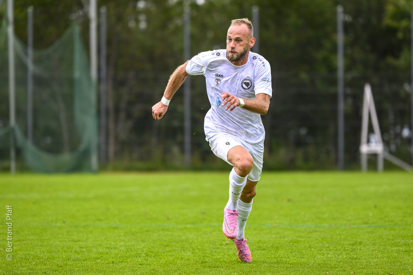 Muhidin Becirovic du FC Bosna Neuchâtel a inscrit le but décisif dimanche contre les Broyards (photo d'archive : Bertrand Pfaff).