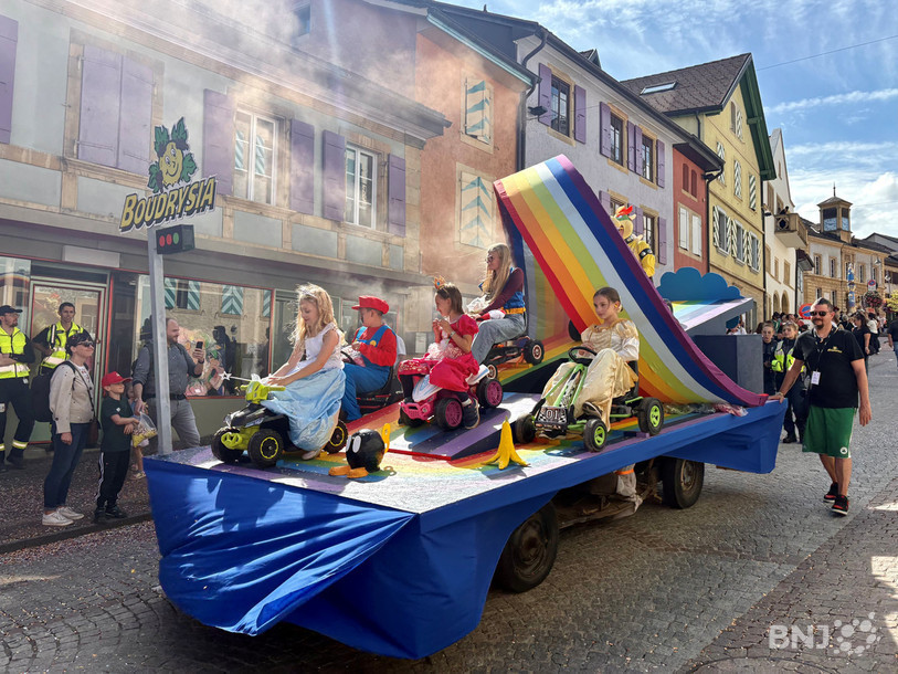 Le cortège a réuni près de 500 personnes. 
