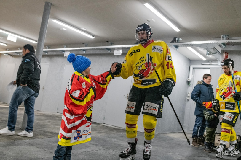 Lucas Boehlen a inscrit un doublé pour le HC Franches-Montagnes mercredi soir (photo : archives).