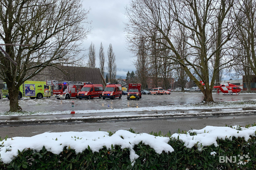 Ambulanciers et pompiers sont intervenus sur les lieux de l'accident
