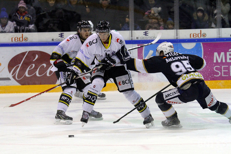 Jonathan Hazen démarre fort la préparation en signant deux buts (photo : archives).
