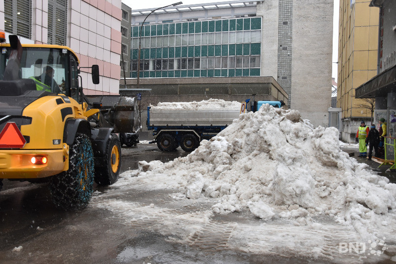 Une partie de la neige récoltée en ville de La Chaux-de-Fodns a été déposée sur les 8 sites d'Imagineige. Le concours de sculpture a lieu ce week-end. 