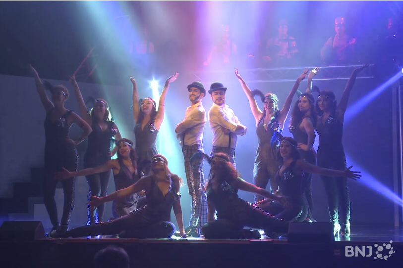 26 musiciens, danseurs et comédiens participent à cette dernière édition. 