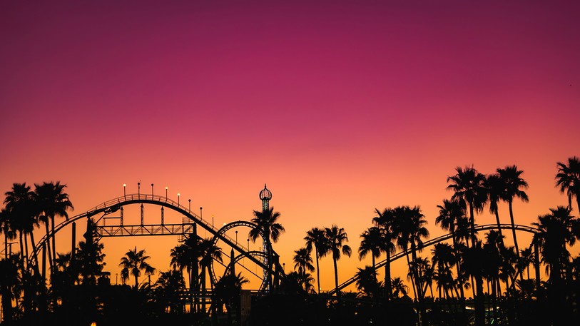 Image prétexte d’une attraction comme on pourra en voir au « Six flags » de Qiddiya. Photo : unsplash