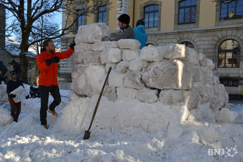 Ce n'est pas ce week-end que les participants auraient pu faire des igloos. (Photo: archives).