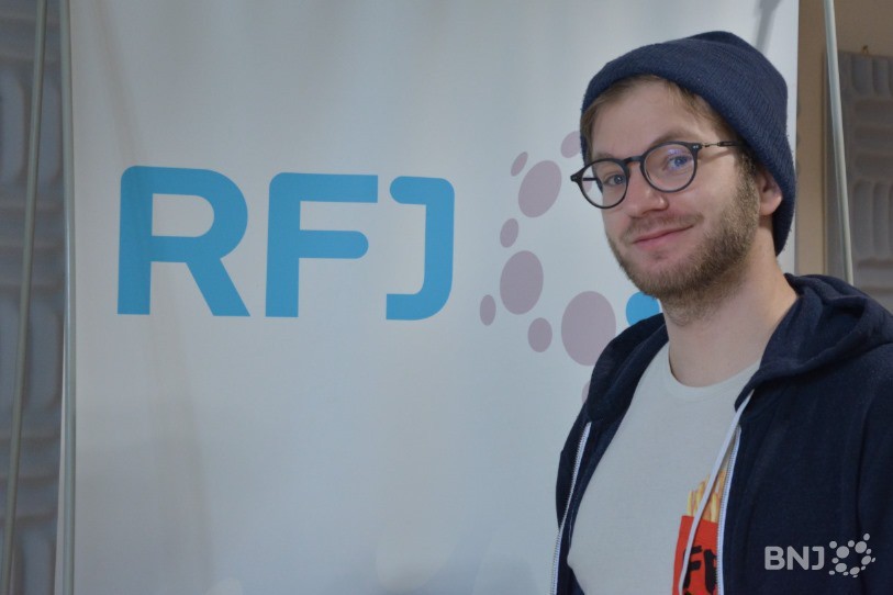 Thomas Wiesel dans les studios de RFJ.