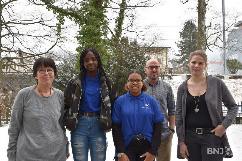 Emmanuella et Elsa entourées de Claudine Béroud (SEFB), Camille Boillat et Marine Aubry (SeJAC).