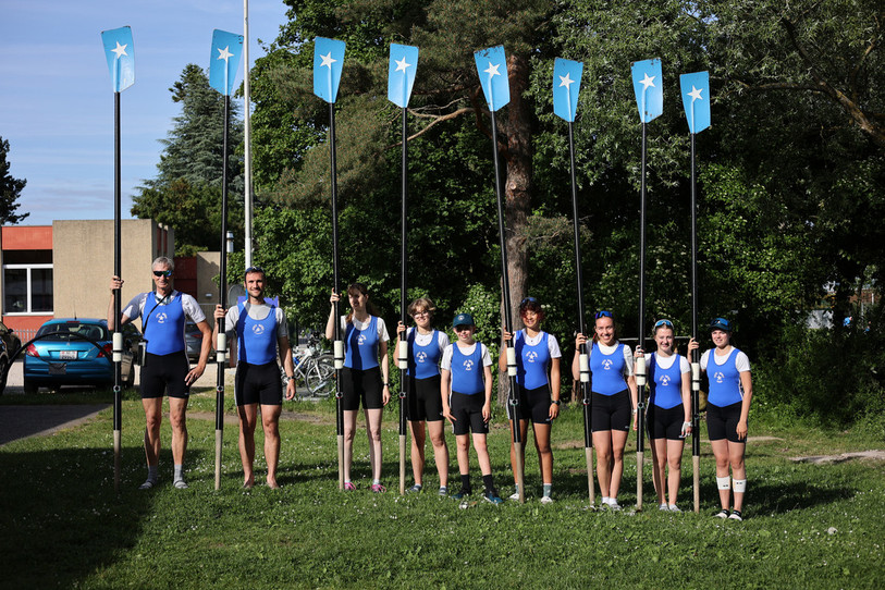 Un bateau de huit barré composé de juniors participera à la Bilac. (Photo : Société nautique). 