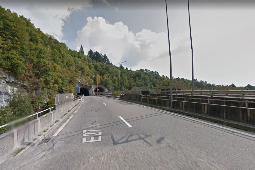 L'accident s'est produit à la sortie du tunnel en provenance des Champs-de-Boujean. (Photo: Google Maps)
