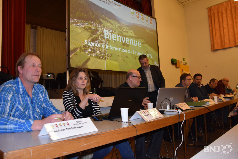 Le comité de pilotage de la fusion avec les présidents de groupe de travail. (archives)