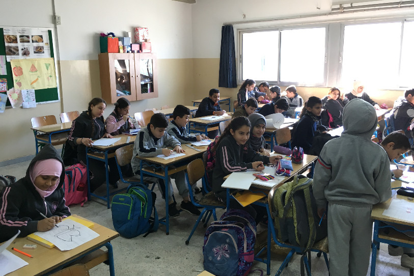 Cours de dessin à l'école Omar Fakhoury à Beyrouth. (Photo: Jérôme Favre).