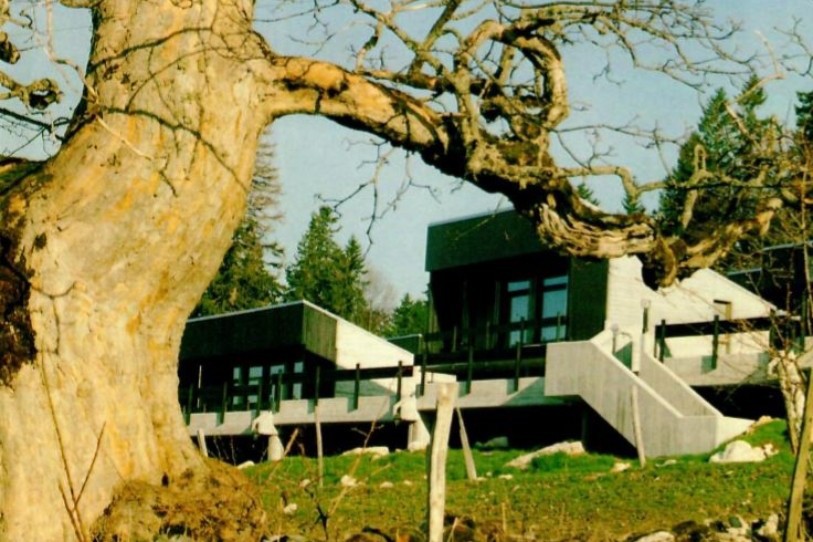Les premières maisons ont été construites à la fin des années 60 (photo tirée du fascicule de présentation du projet de la société Pro Savagnières SA).