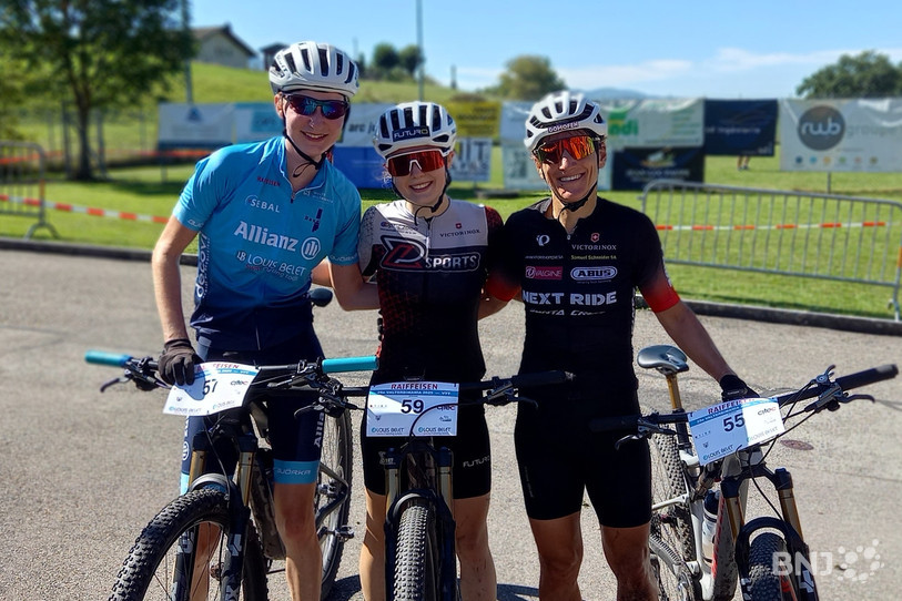 Le podium féminin de la Valterbimania avec Cristel Hubacher (au centre), Sandra Stadelmann (2e, à droite) et Julie Mahon (3e, à gauche).