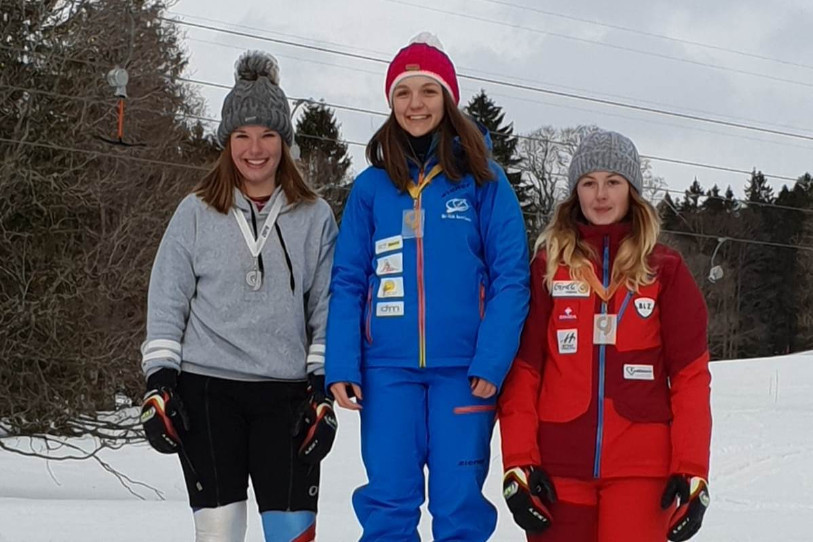 Justine Kämpf (en bleu) a été la plus rapide lors du géant féminin.