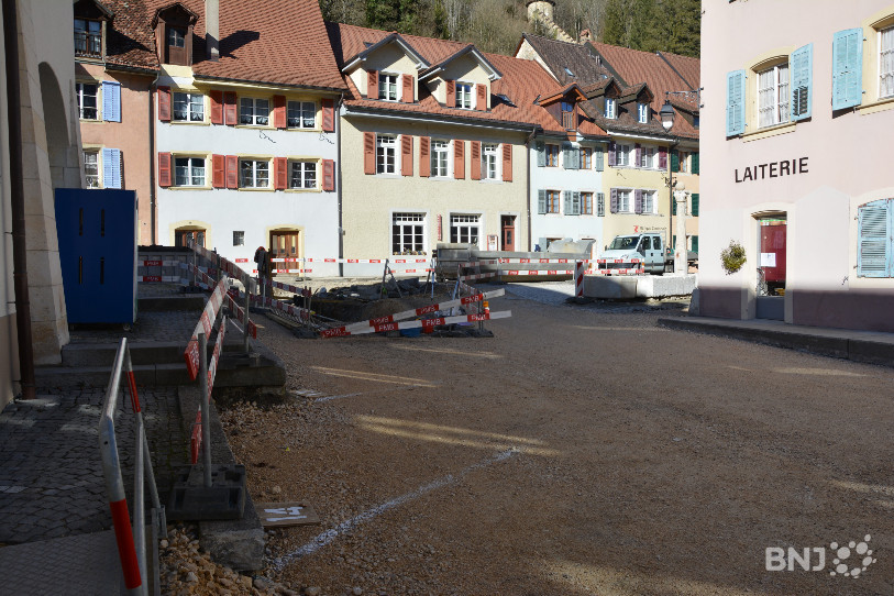 Les travaux empêchent toute circulation à St-Ursanne. (Photo : archives)