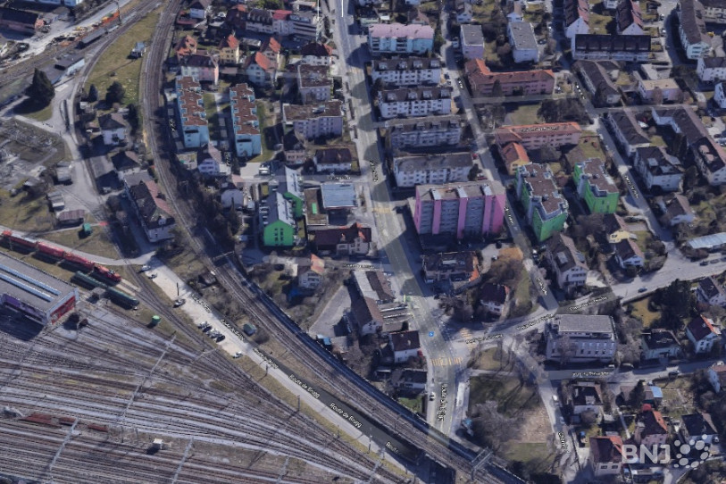 L'accident s'est produit à la hauteur de la station-service sur la route de Brügg. (Image: Google map)