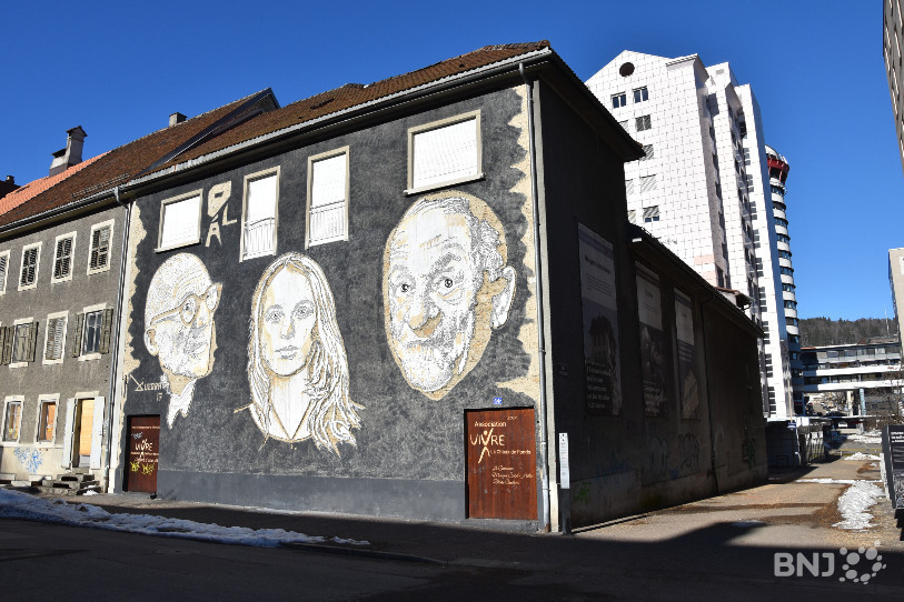 La façade arrière du bâtiment, bien connue des Chaux-de-Fonniers.