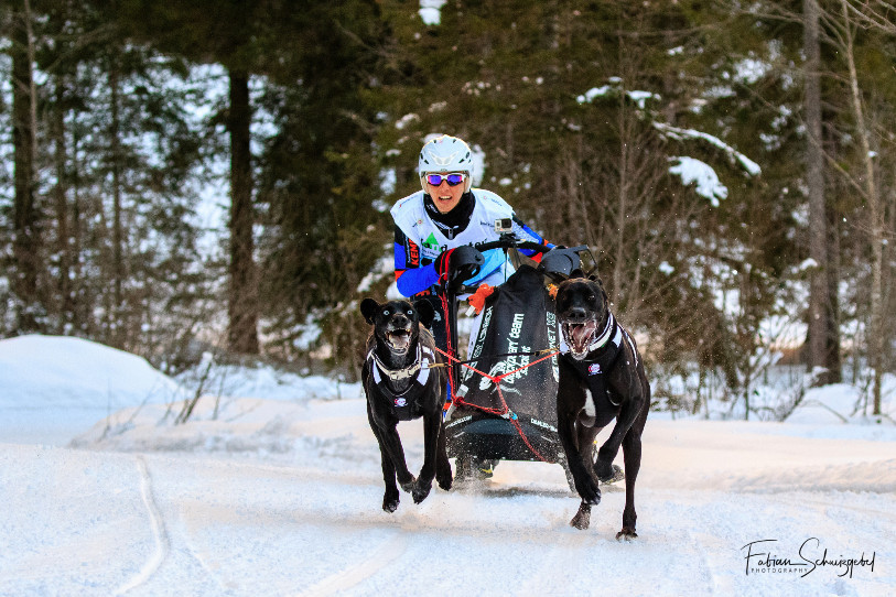 Séverine Boillat avec Spike et Puma (Photo : Fabian Schwizgebel).