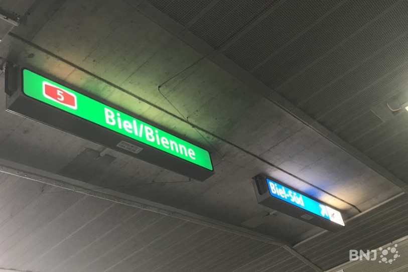 Les panneaux de sortie ne sont rédigés qu'en allemand depuis l'ouverture du contournement est de Bienne par l'A5.