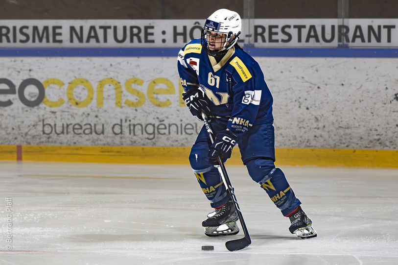 Clara Piazzon et la Neuchâtel Hockey Academy ont perdu contre Davos (photo : archives, Bertrand Pfaff).