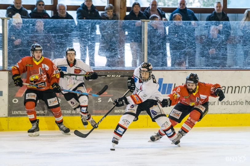 Rien n'est facile pour le HCFM en demi-finale de play-off contre Adelboden.