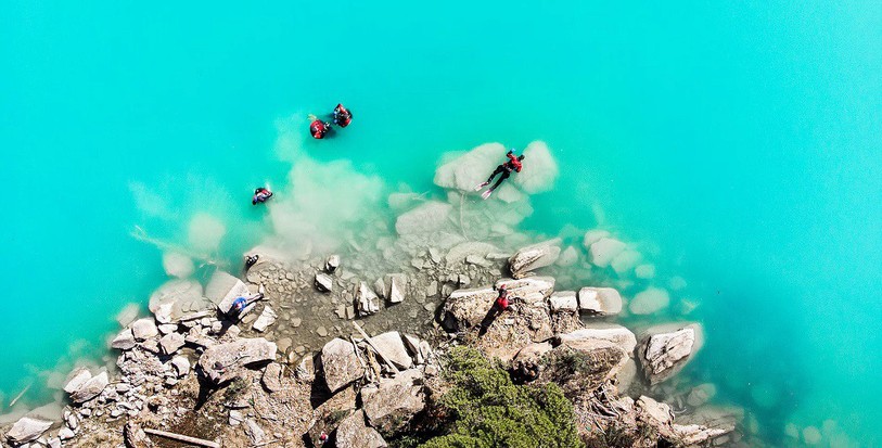 Les eaux turquoises du lac Phoksundo (photo © Pangong Project)