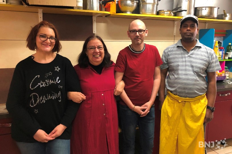 Corinne, Maria, David et Nadessa, une partie de l'équipe de bénévoles d'Ekir. 