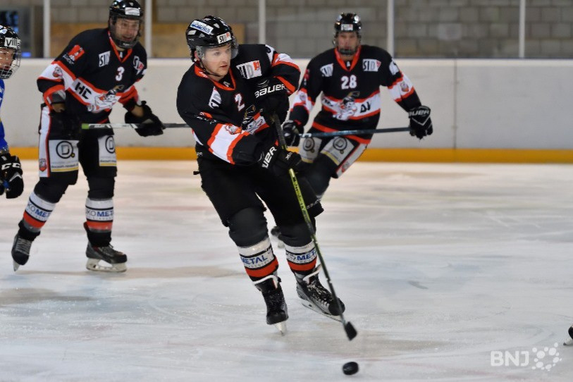 La réduction de l'écart de Celien Gygax à 3-2 est arrivée trop tardivement pour le HCDV.