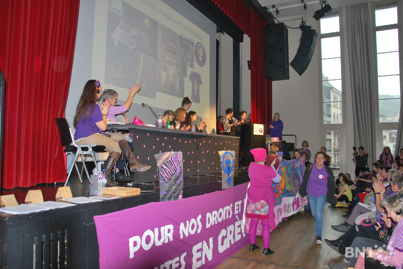 La salle de la Maison du Peuple à Bienne était comble.