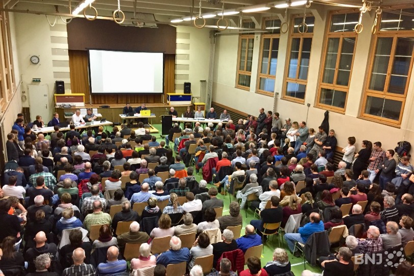 Le halle de gymnastique de Court a fait salle comble lundi soir.