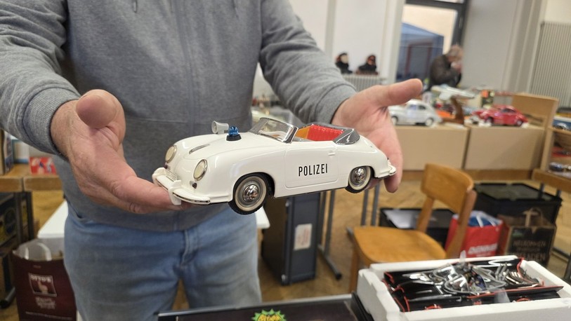 Cette Porsche est une rareté absolue dans le stand d'Yves Notter.