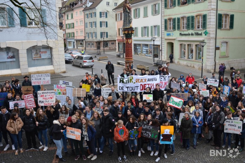 Environ 300 personnes ont pris part à la grève internationale pour le climat vendredi à Delémont