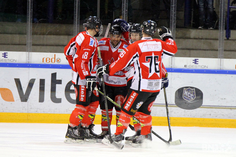 Les Stelliens vont tenter d'accrocher le titre de champion de Suisse de 2e ligue dès samedi soir.