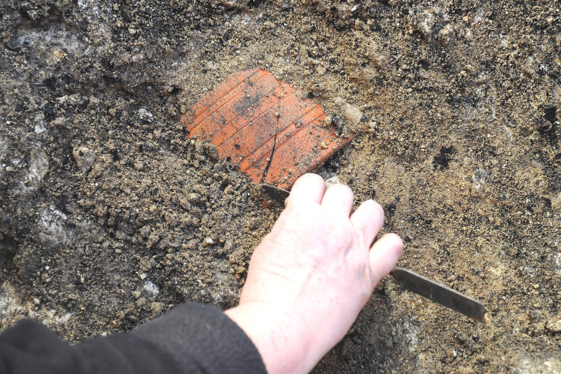 Des poteries ont également été découvertes dans les vestiges de la villa romaine du Ticle.
