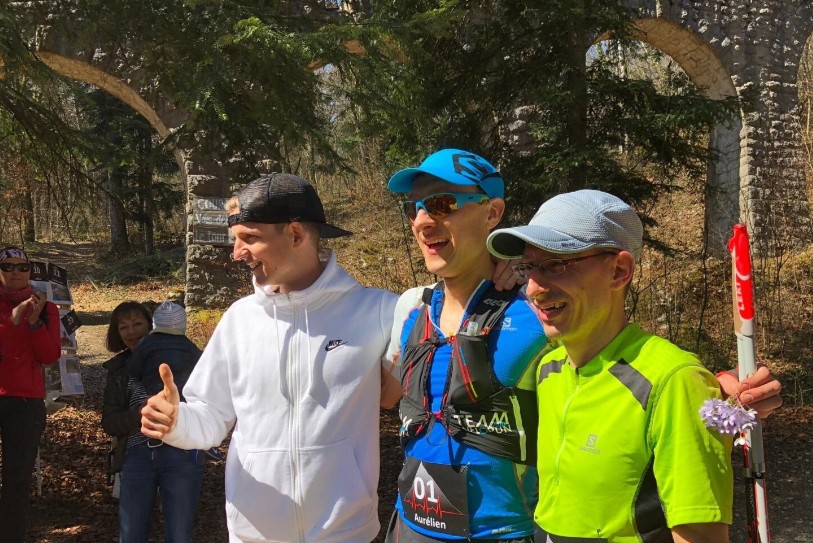 Le grand vainqueur du jour, Aurélien Charité (au centre), accompagné de Beat Kurman (à droite), deuxième samedi, et de David Auberson (à gauche), troisième lors de cette première édition. (Photo : Christophe Nonorgue)