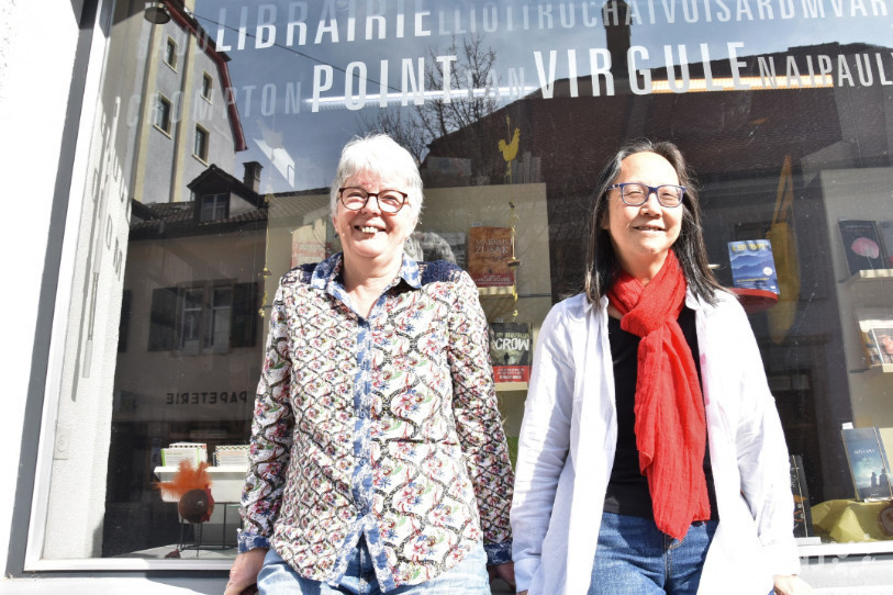 Les deux associées qui gèrent actuellement la librairie Point Virgule à Moutier, Micheline Huguelet (à gauche) et Siu Jane Ng.