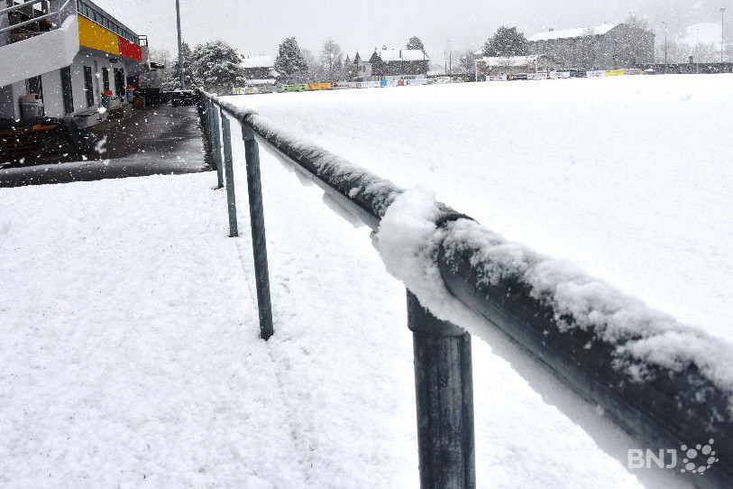 Le terrain tramelot recouvert de son manteau blanc.