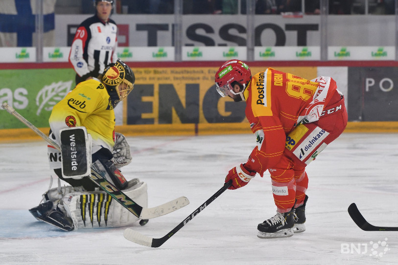 Dominik Diem et le HC Bienne se sont heurtés à un excellent Leonardo Genoni (photo : Georges Henz).