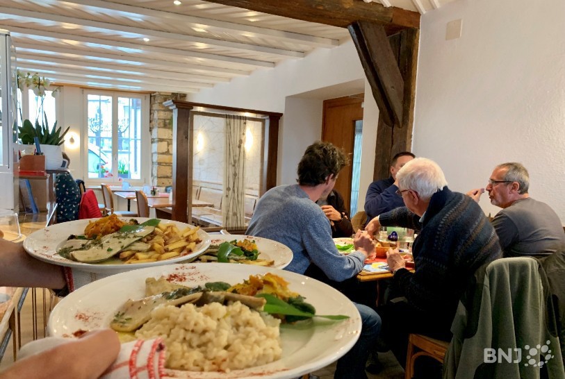 Une assiettes à déguster à l'intérieur, c'est peut-être au menu des activités possibles dès juin.