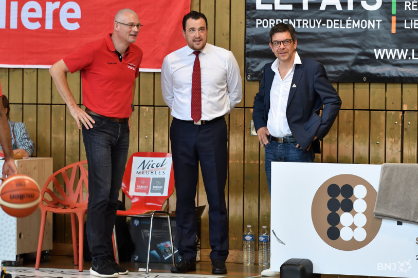 Stéphane Brugnerotto (à droite) aux côtés de Paul Vallat (à gauche) et Romain Gaspoz.