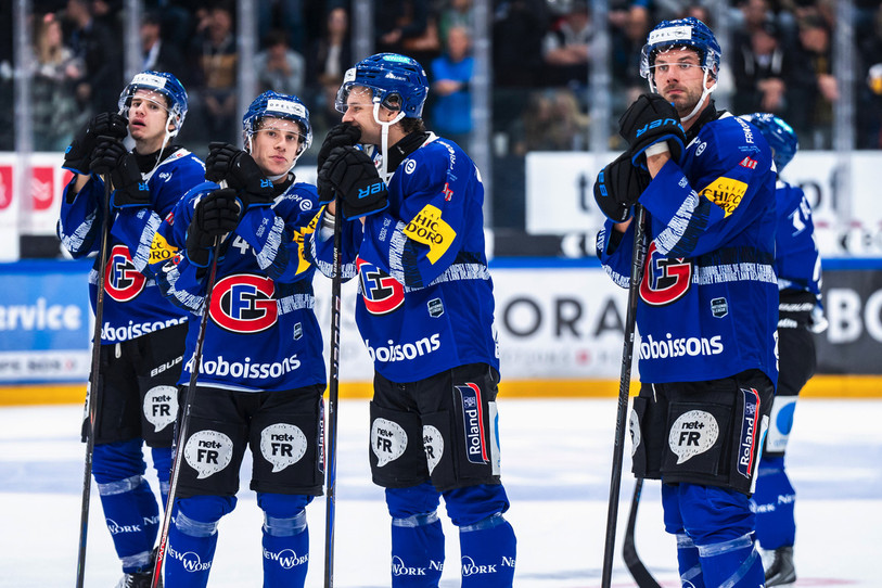 Arthur Dandois (deuxième depuis la gauche) a effectué ses débuts en National League. (Photo : KEYSTONE/Til Buergy). 