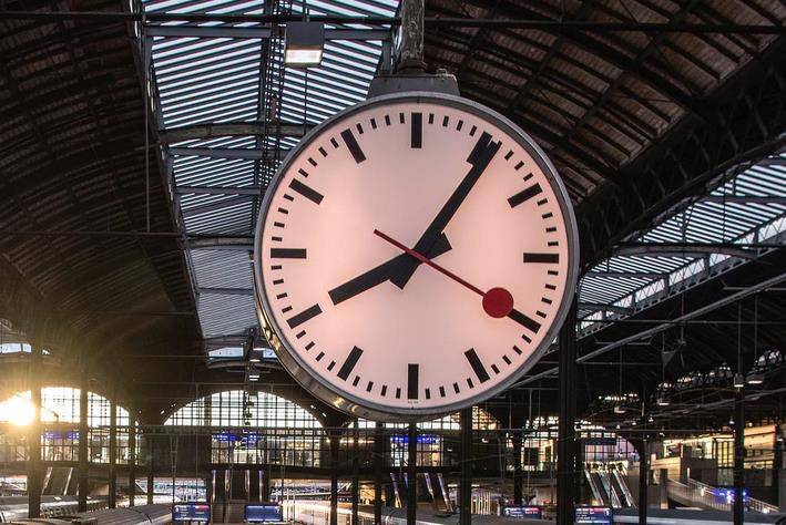 Pile à l'heure s'intéresse à une fameuse horloge (photo : CFF)