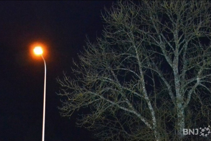 Le pacte énergétique jurassien propose de réduire l'éclairage public la nuit dans les communes jurassiennes.(Photo: archives)