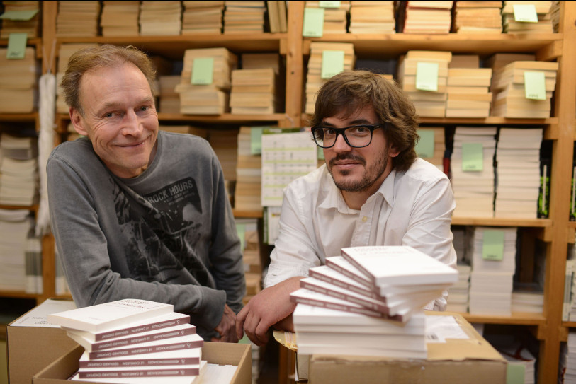 Yves Hänggi (à gauche) et Edouard Choffat sont en tournée à Madagascar. (Photo : Géraud Siegenthaler)