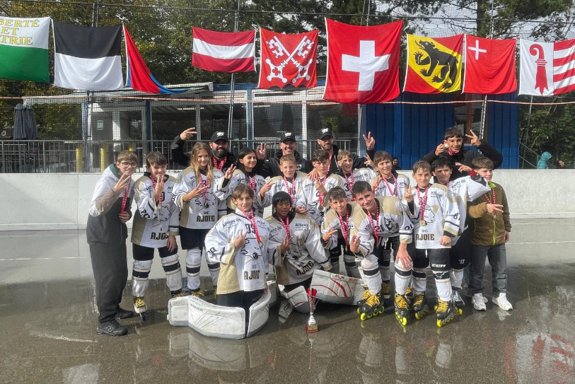 Les U13 du SHCA sont à nouveau champions ! (Photo : SHCA.)