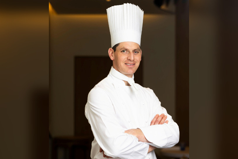 Jérémy Desbraux, chef de la Maison Wenger au Noirmont, a été sacré « Cuisinier de l’année 2026 » par le GaultMillau avec 18 points. (Photo : GaultMillau.)